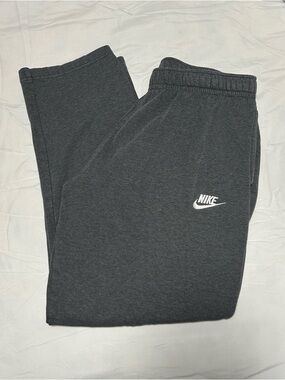 Nike Men’s Gray Sweatpants